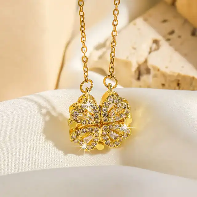 WhatsApp Image 2025-12-08 at 18.30.34_e097d4f7 Magnetic Four-Leaf Clover Heart Necklace